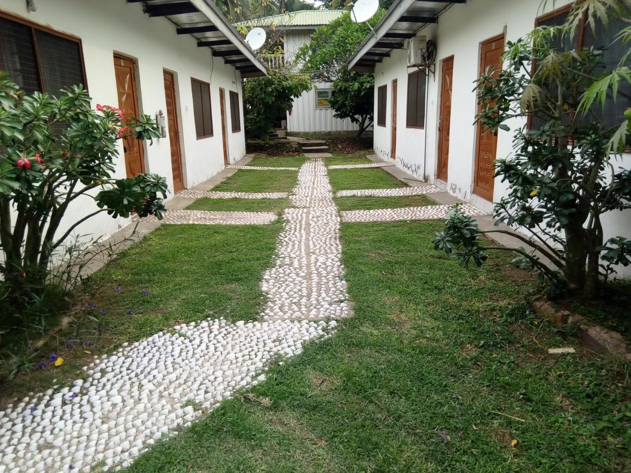 Aylos Bay Hotel Akosombo Exterior foto